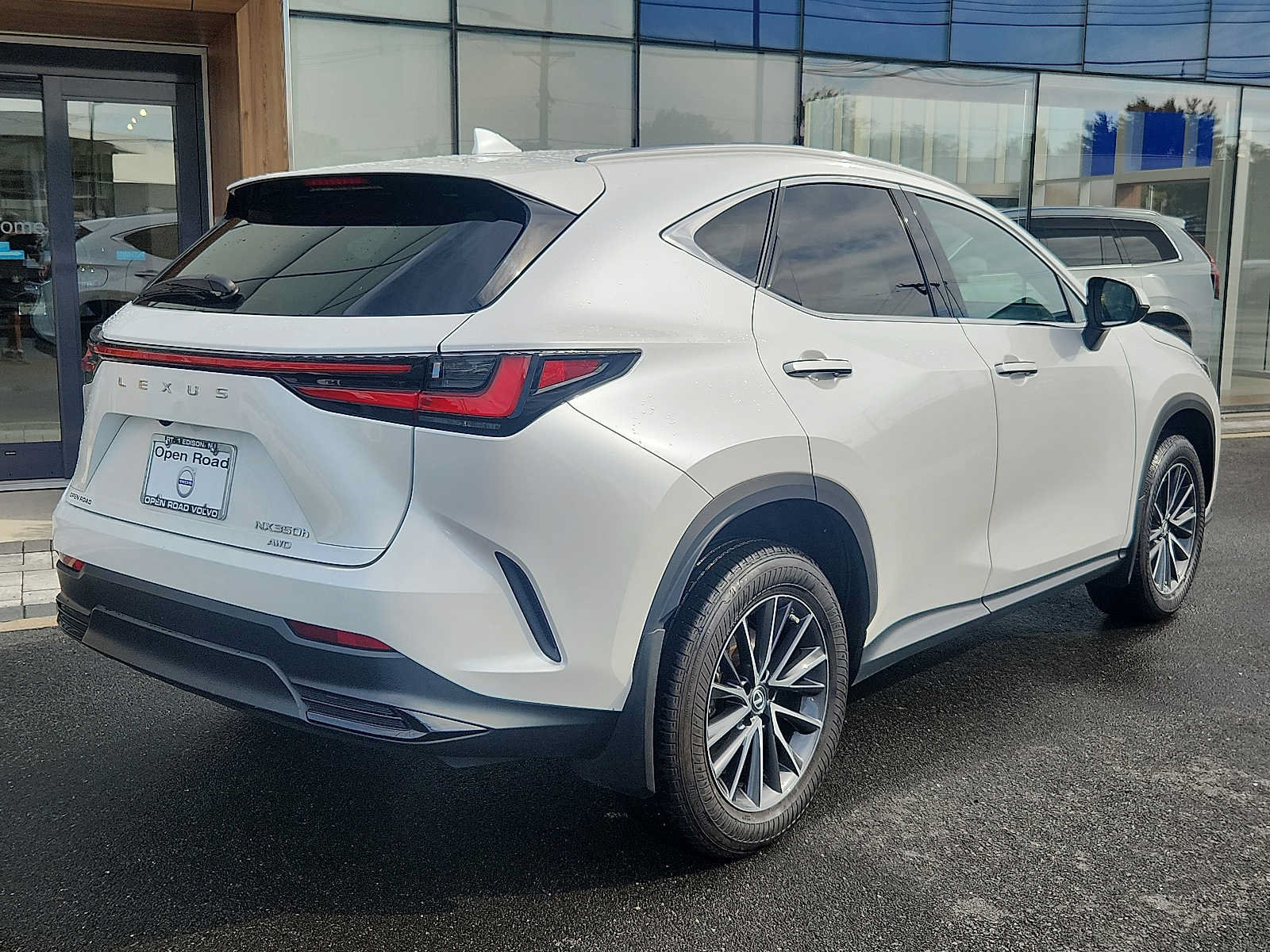 Used 2022 Lexus NX 350h AWD w/ Towing Package (2000 Lbs) image 6