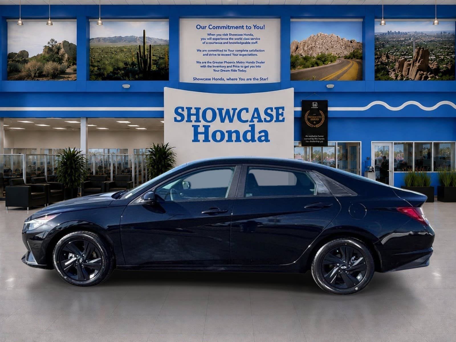 Used 2023 Hyundai Elantra Blue FWD image 4