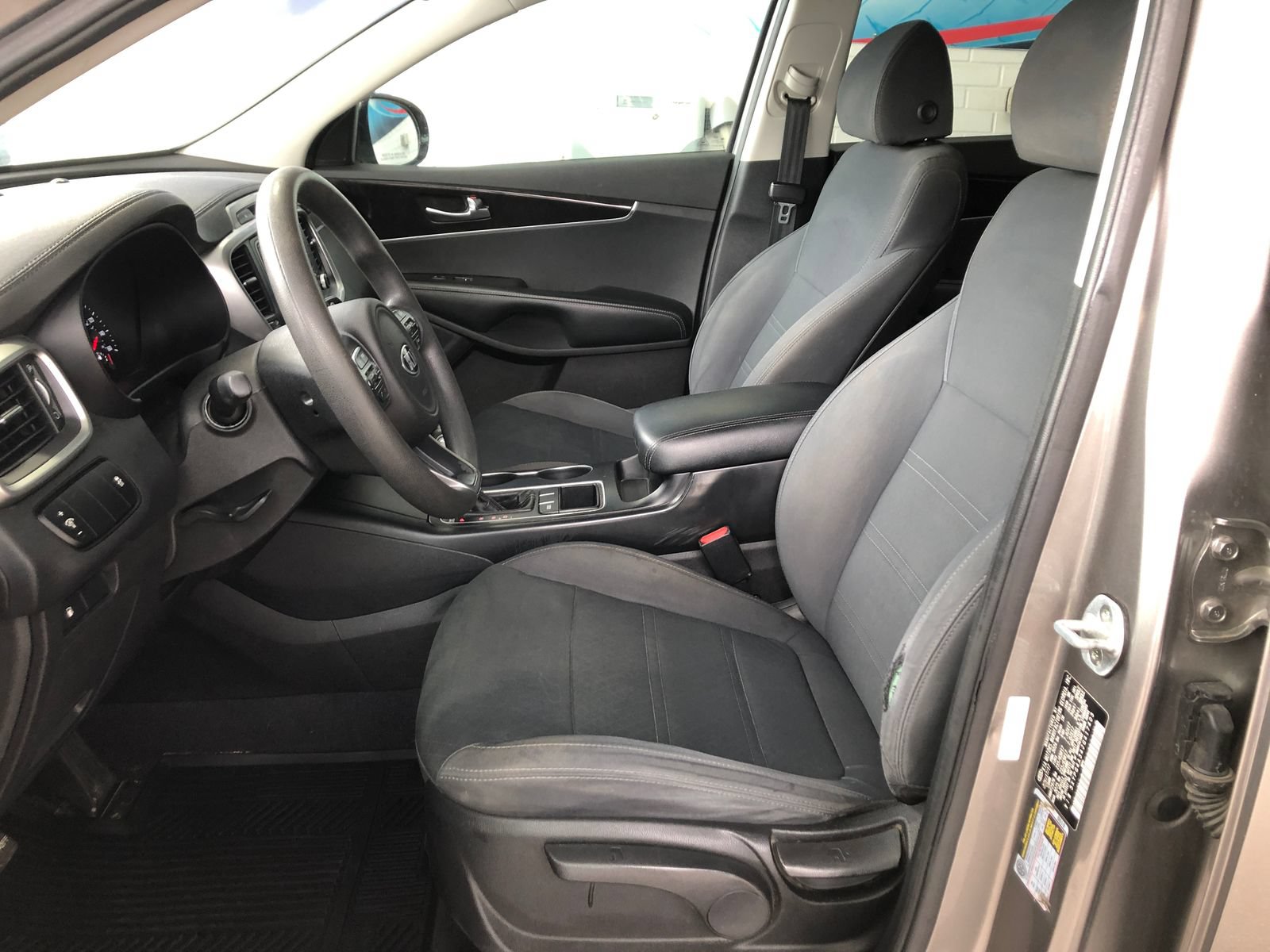 Used 2018 Kia Sorento L FWD image 20