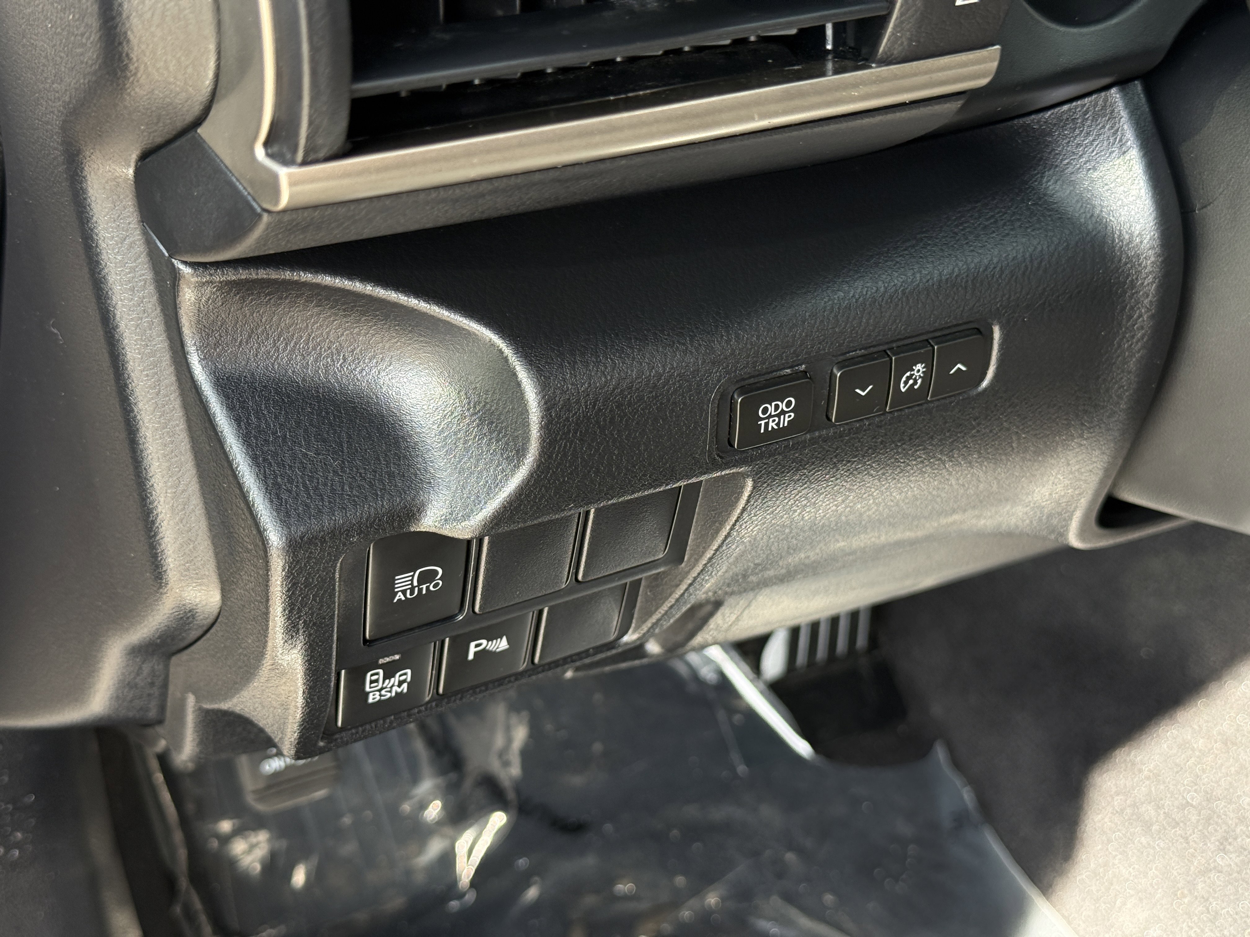 Used 2020 Lexus IS 300 AWD w/ Premium Package image 26