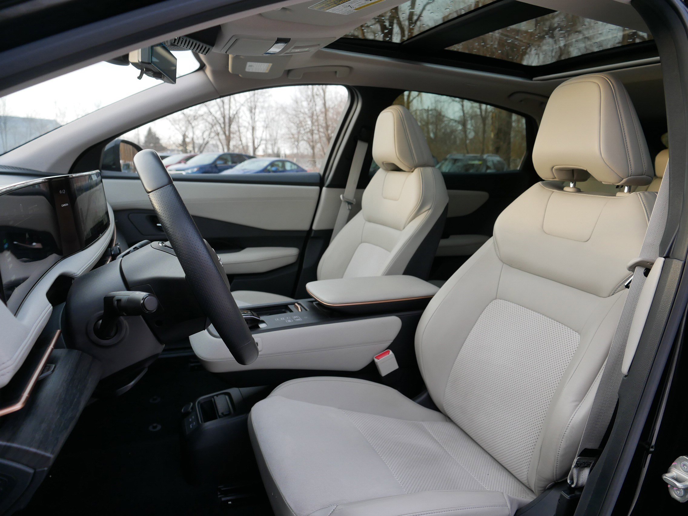 Certified 2023 Nissan Ariya AWD image 33