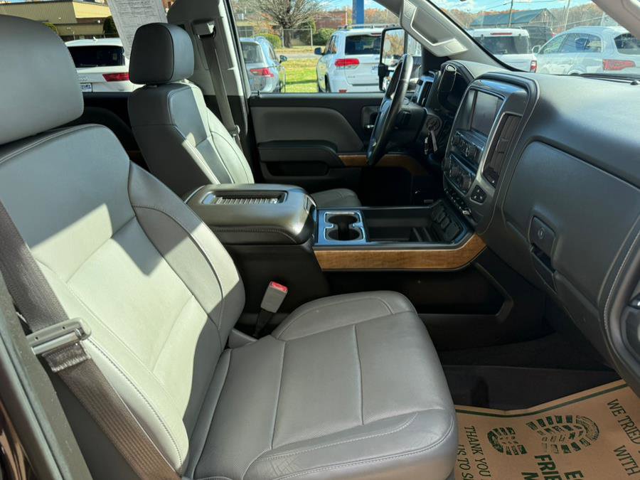 Used 2016 Chevrolet Silverado 2500 LTZ w/ LTZ Plus Package image 28