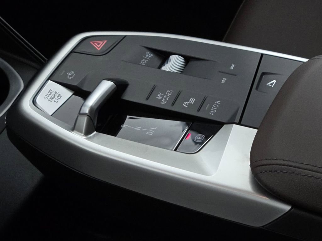 Certified 2025 BMW X2 xDrive28i w/ Convenience Package image 22