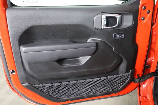 Used 2025 Jeep Wrangler Sport AWD/4WD image 19