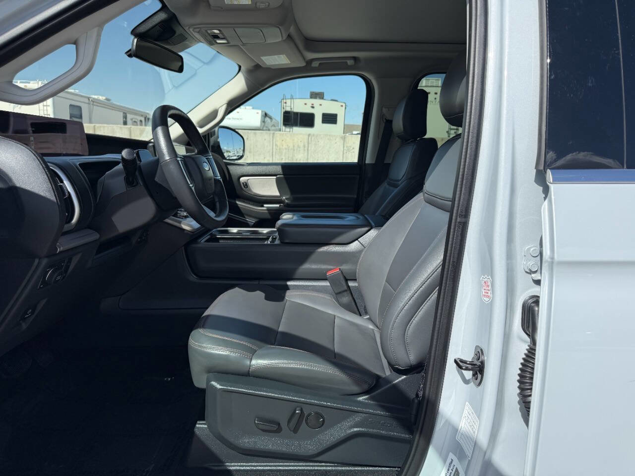 Used 2025 Ford Expedition Max Active image 17