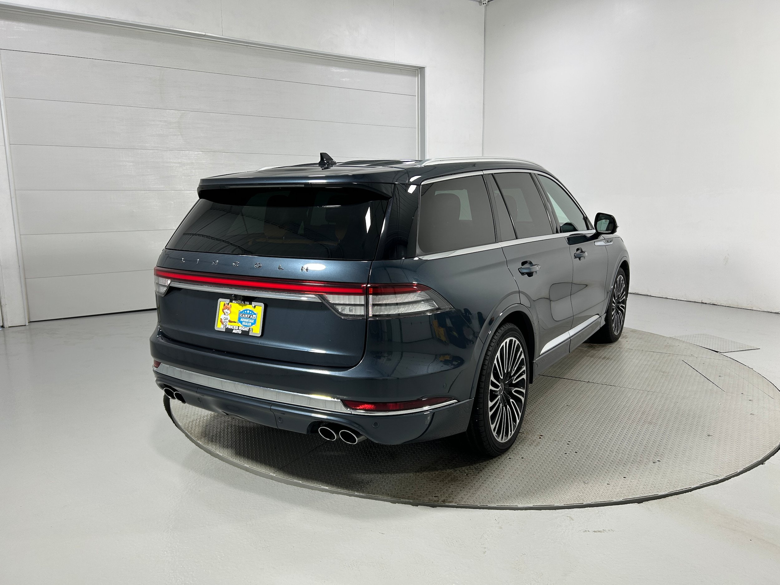 Used 2021 Lincoln Aviator Black Label w/ Dynamic Handling Package AWD/4WD image 40
