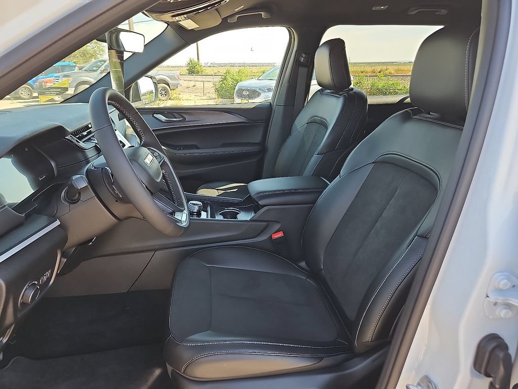 New 2025 Jeep Grand Cherokee L Laredo AWD/4WD image 14