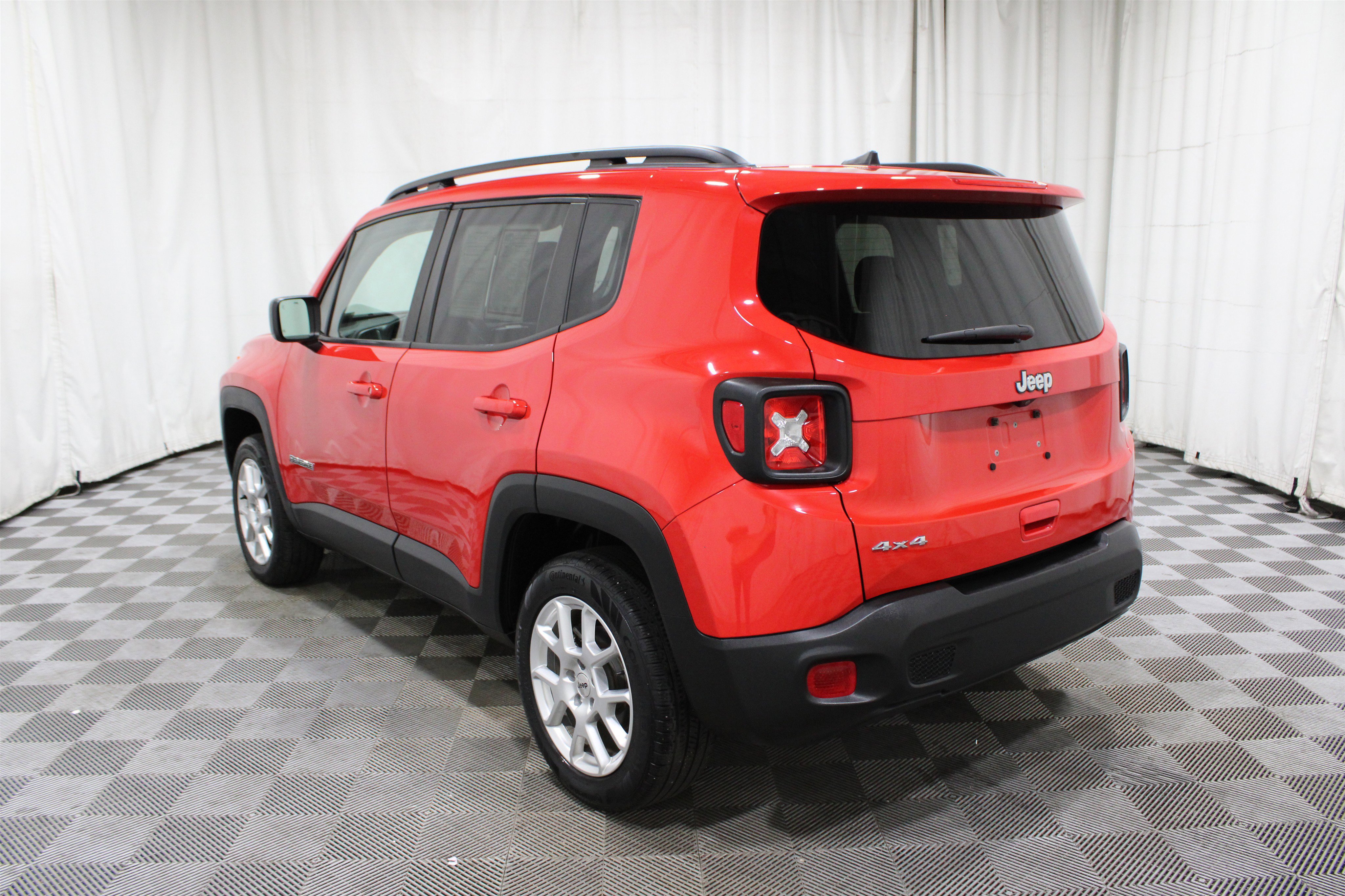 Used 2023 Jeep Renegade Latitude w/ Premium Group image 36