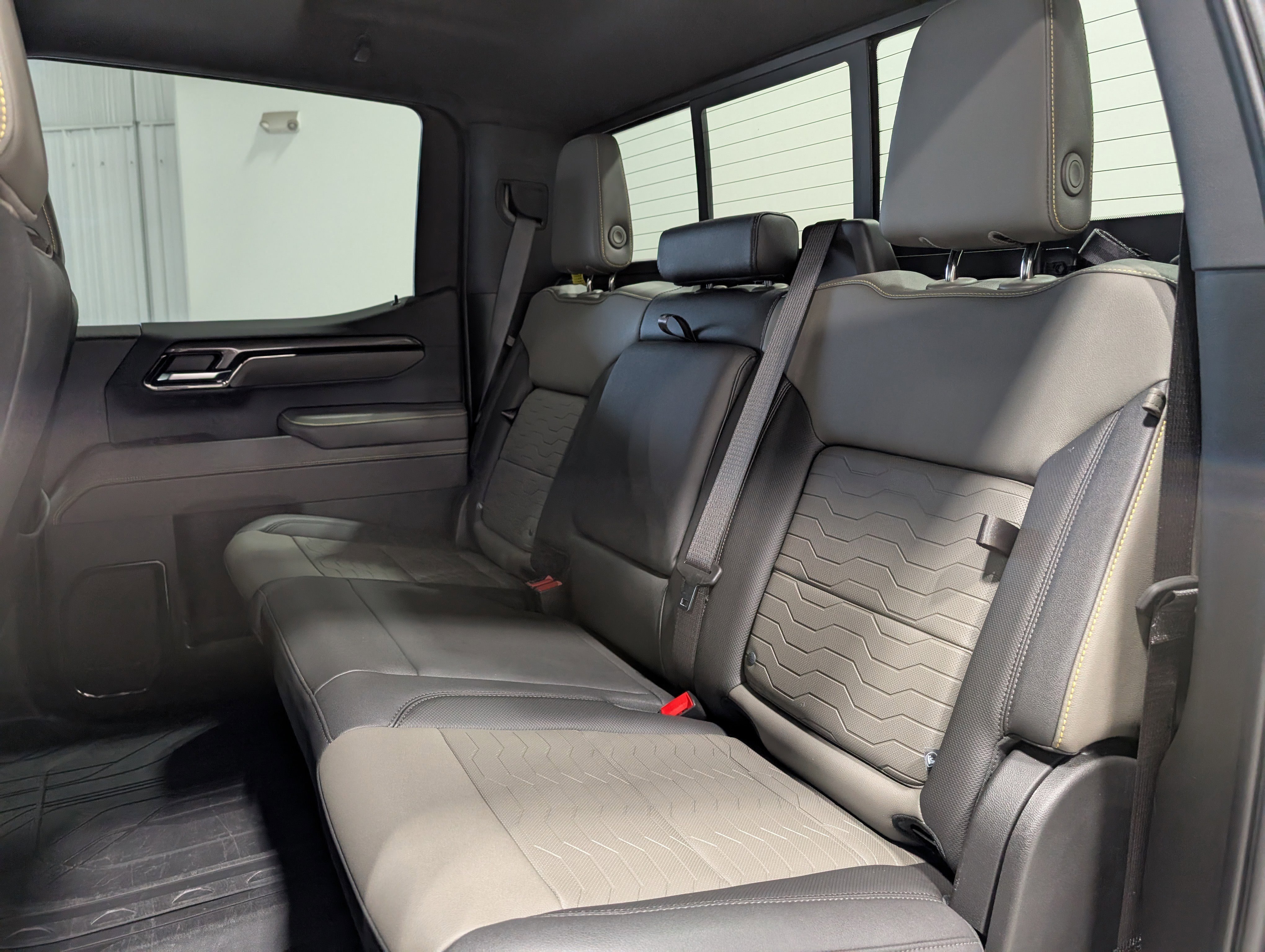 Used 2024 Chevrolet Silverado 1500 ZR2 w/ Technology Package image 21