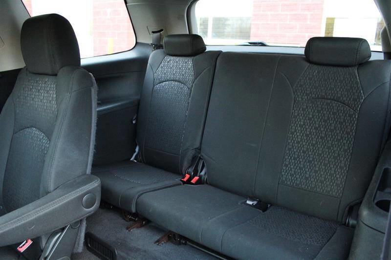 Used 2011 GMC Acadia SLE image 24