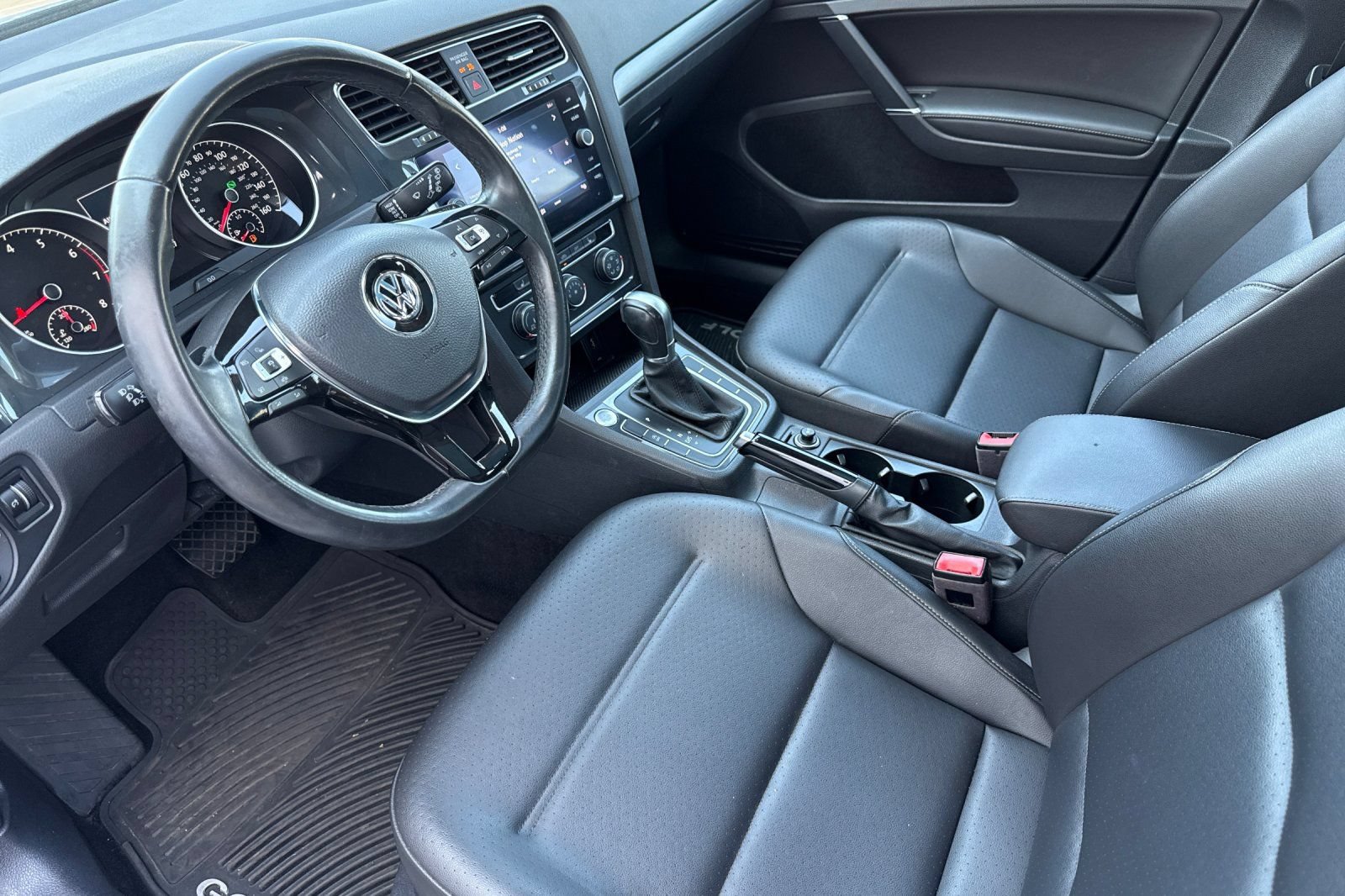 Used 2019 Volkswagen Golf S FWD image 10
