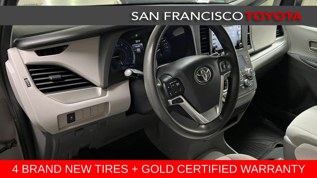 Certified 2020 Toyota Sienna L image 11