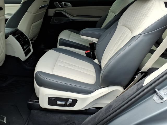 Used 2024 BMW X7 M60i w/ Executive Package AWD/4WD image 14