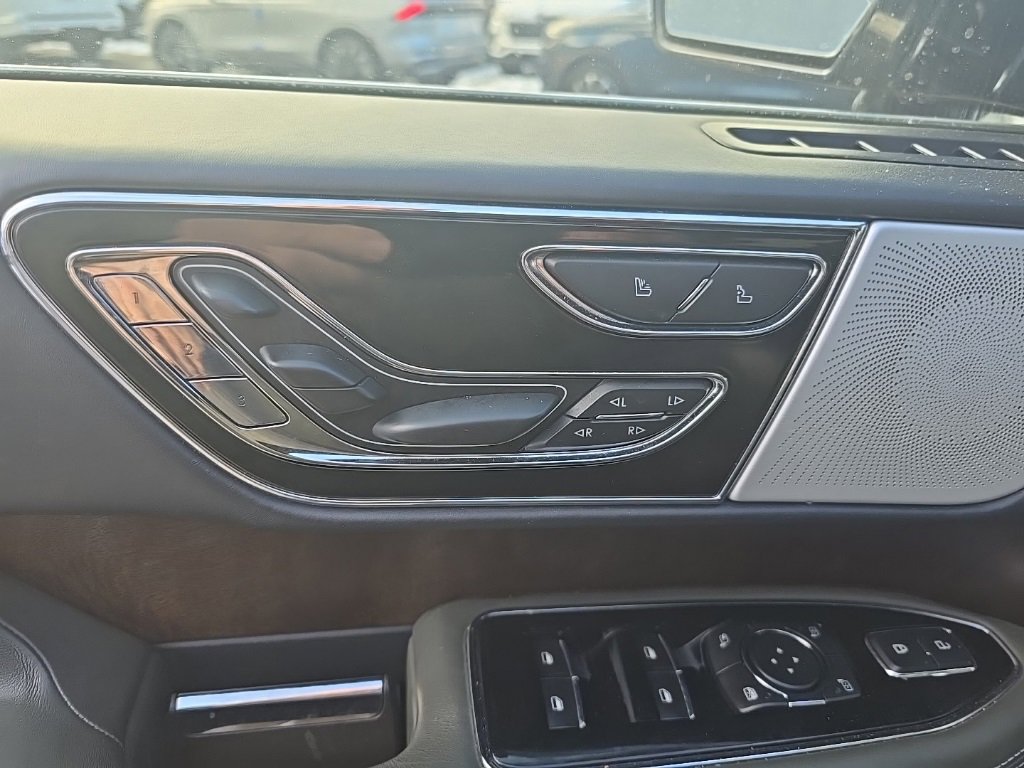 Used 2022 Lincoln Navigator L Black Label image 7