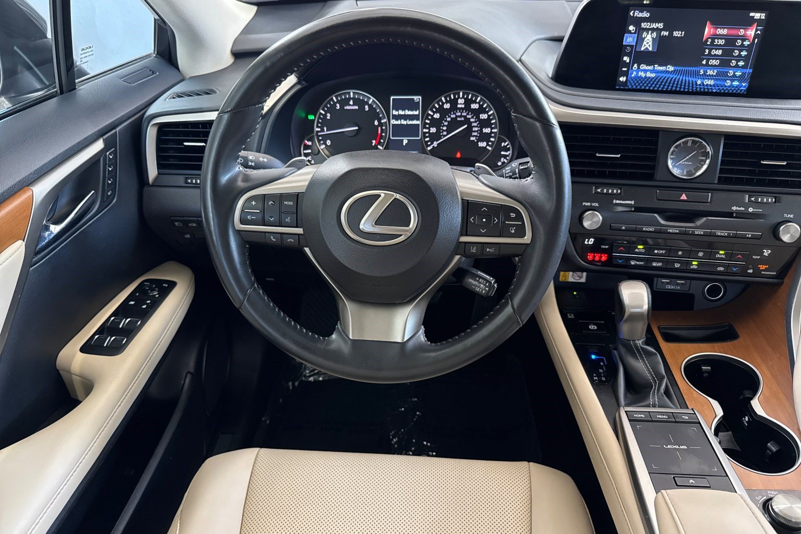 Certified 2022 Lexus RX 350 FWD w/ Premium Package image 18