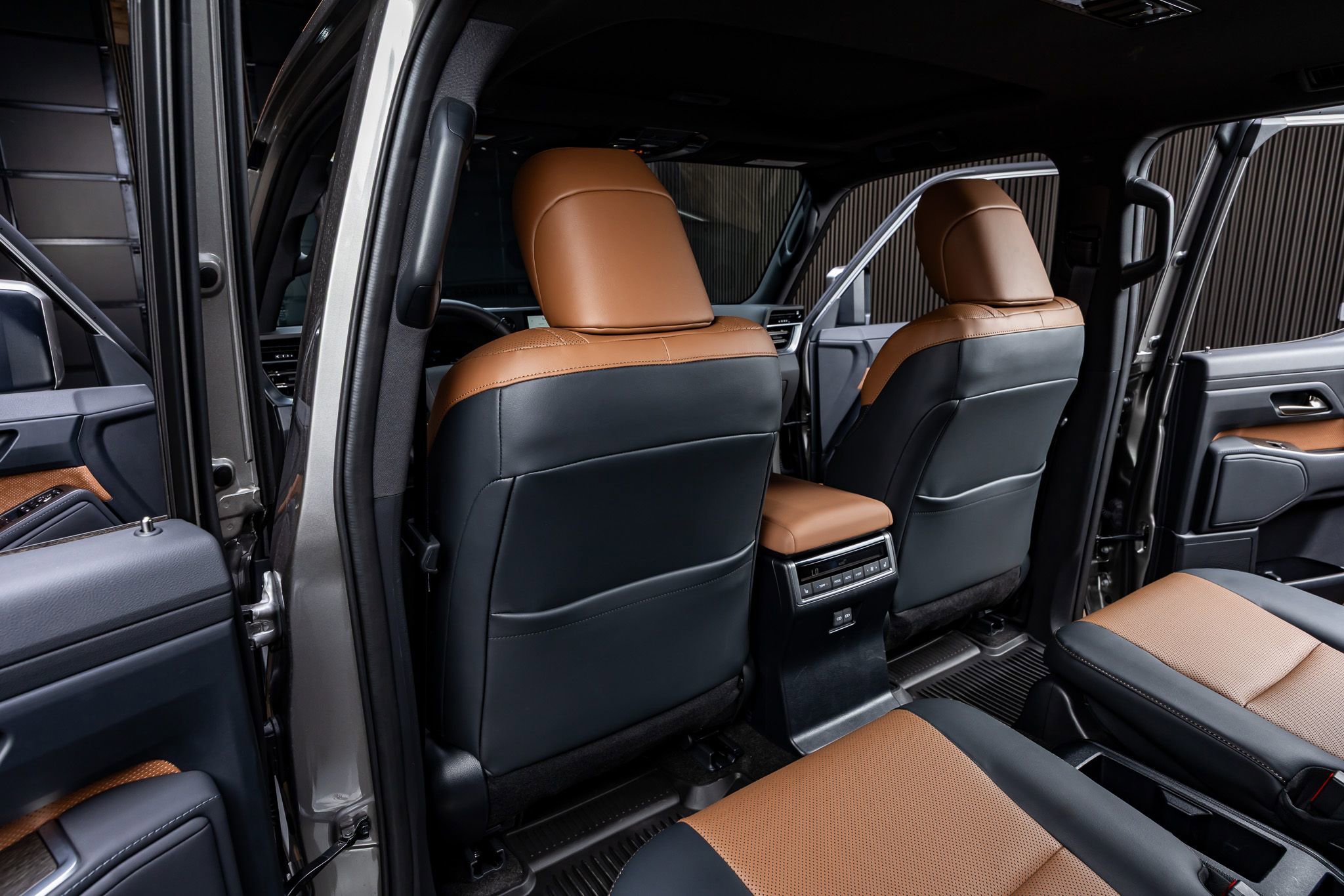 Used 2025 Lexus GX 550 image 34