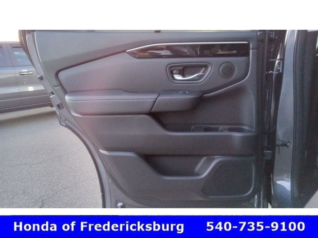 Certified 2025 Honda Pilot EX-L image 31