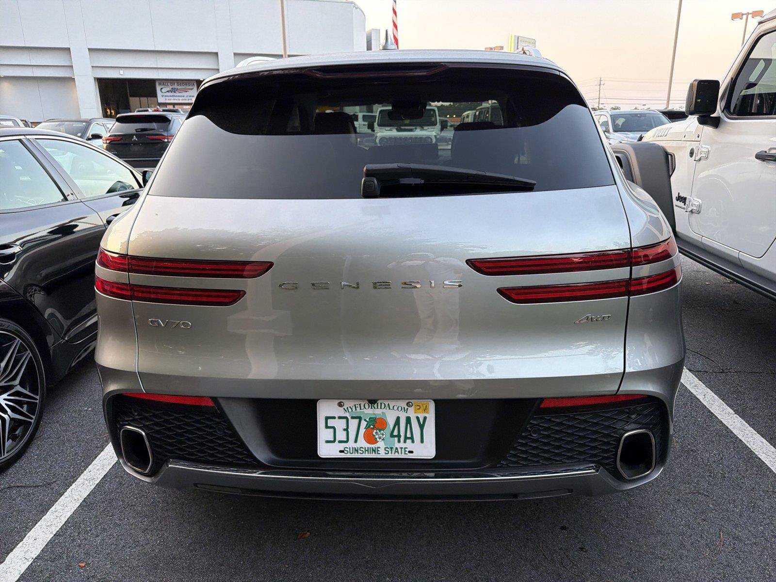 Used 2025 Genesis GV70 2.5T AWD/4WD image 5