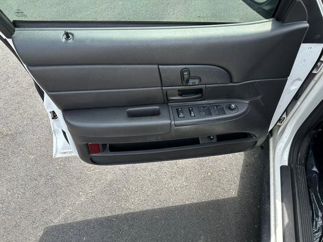 Used 2010 Ford Crown Victoria Police Interceptor image 5