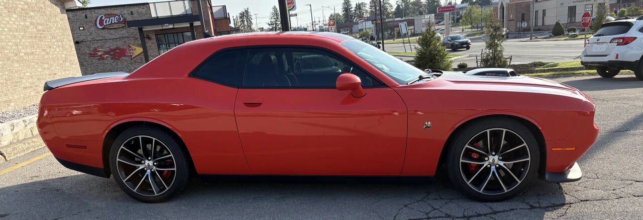 Used 2018 Dodge Challenger R/T Scat Pack RWD image 5