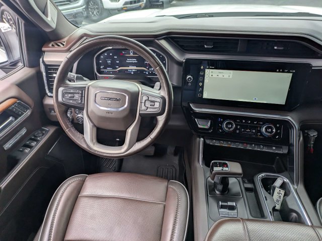 Used 2023 GMC Sierra 1500 Denali w/ Denali Reserve Package AWD/4WD image 18