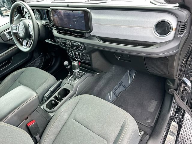 Used 2024 Jeep Wrangler Sahara w/ Technology Group image 29