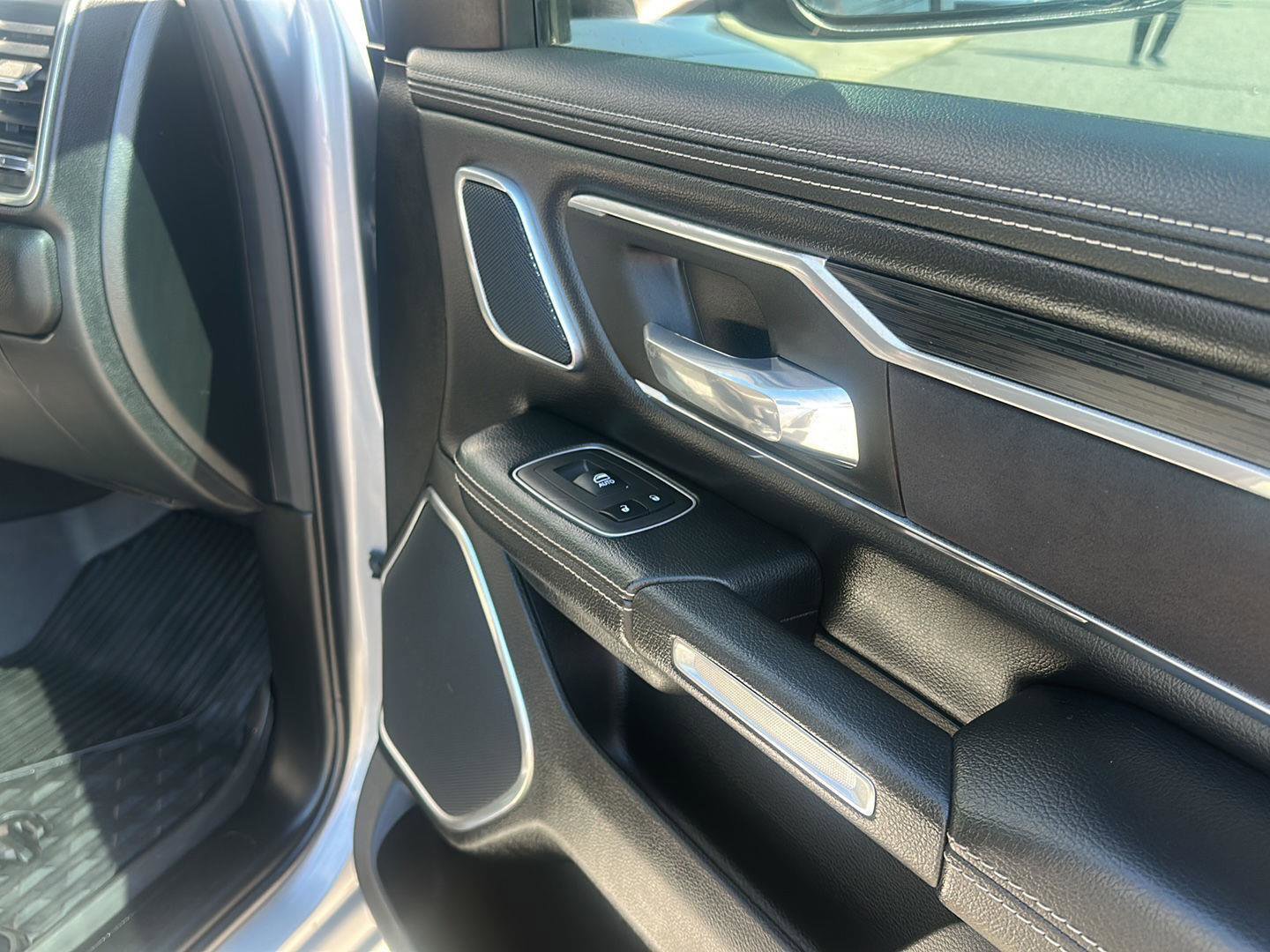 Used 2023 RAM 1500 Laramie image 9