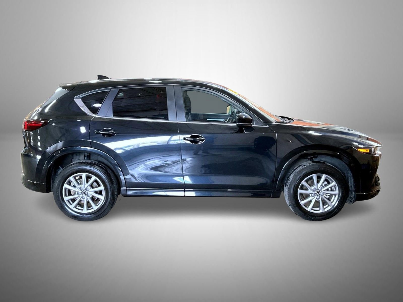 Used 2025 MAZDA CX-5 AWD 2.5 S w/ Preferred Package image 4