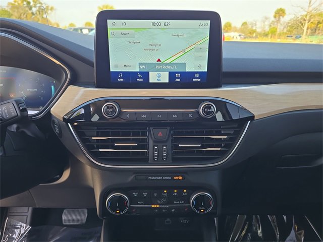 Used 2022 Ford Escape Titanium w/ Titanium Elite Package image 17