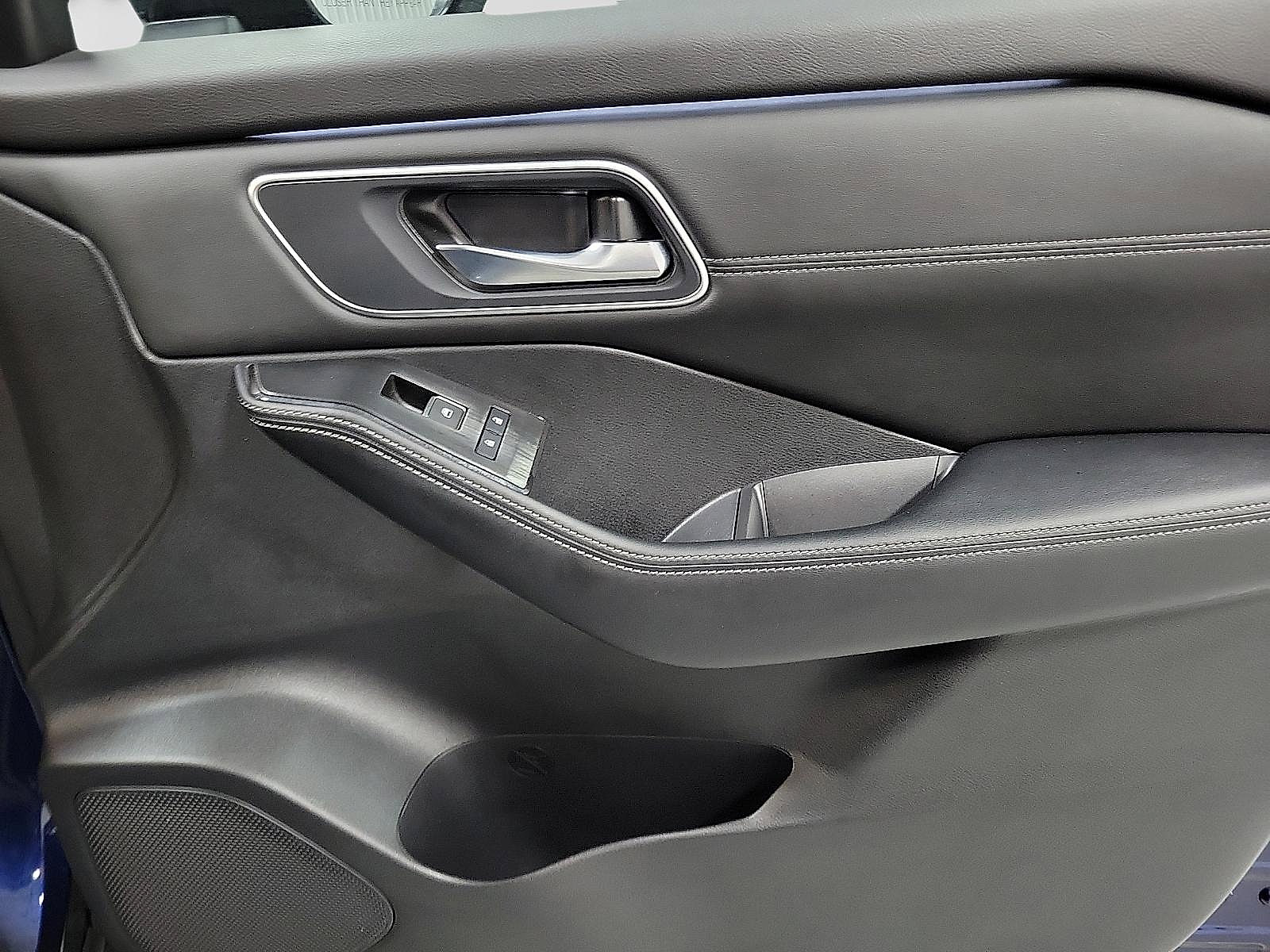 Used 2024 Nissan Rogue Platinum w/ Platinum Premium Package image 16