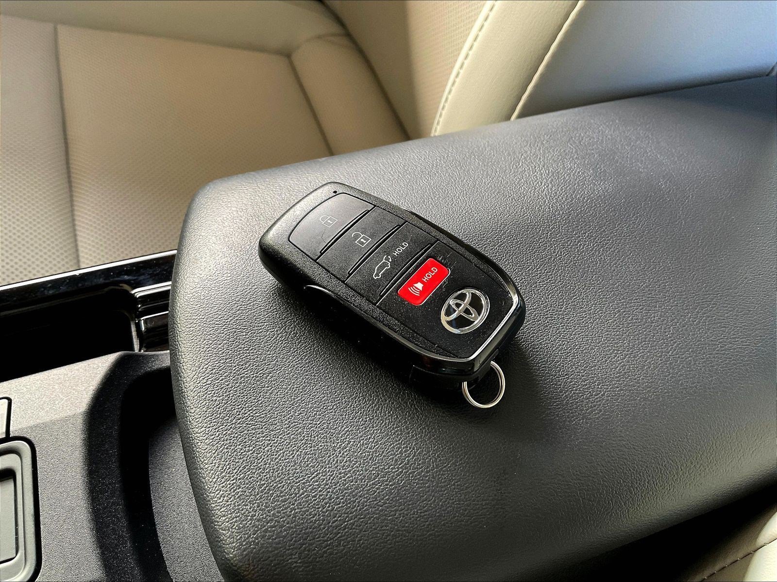 Used 2024 Toyota Prius Limited w/ Limited Premium Package AWD/4WD image 33