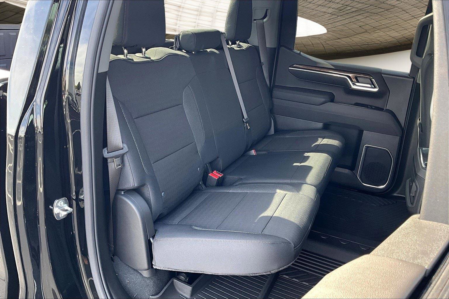 New 2026 Chevrolet Silverado 1500 RST image 9