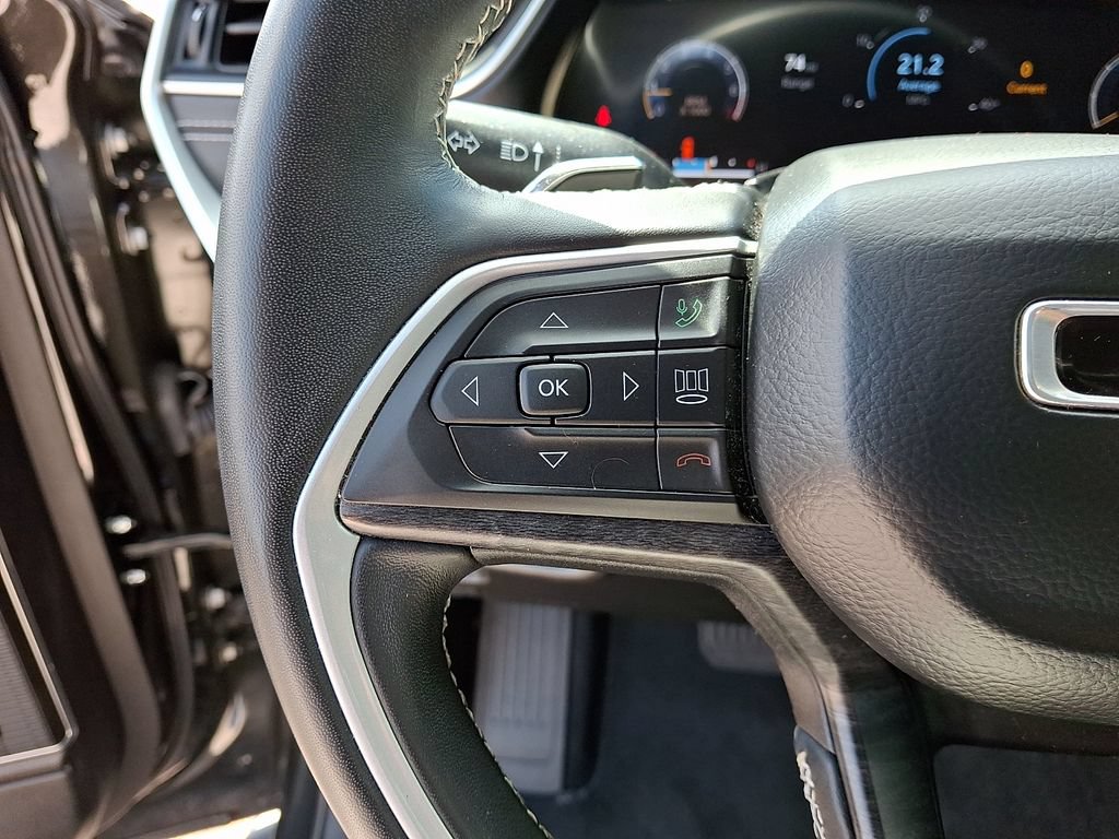 Used 2021 Jeep Grand Cherokee L Limited AWD/4WD image 22