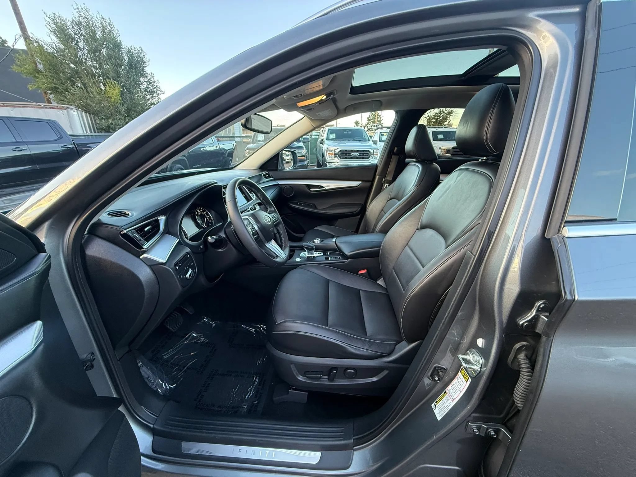 Used 2021 INFINITI QX50 Luxe AWD/4WD image 15