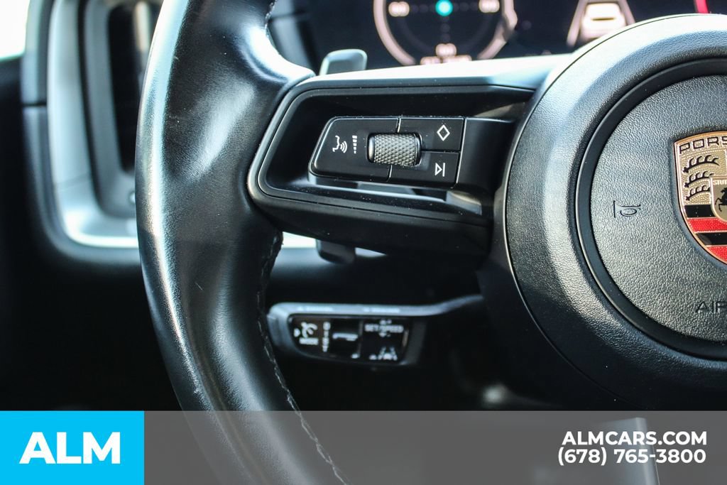 Used 2024 Porsche Cayenne AWD/4WD image 23