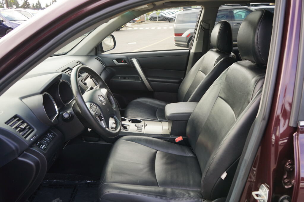 Used 2013 Toyota Highlander SE AWD/4WD image 20