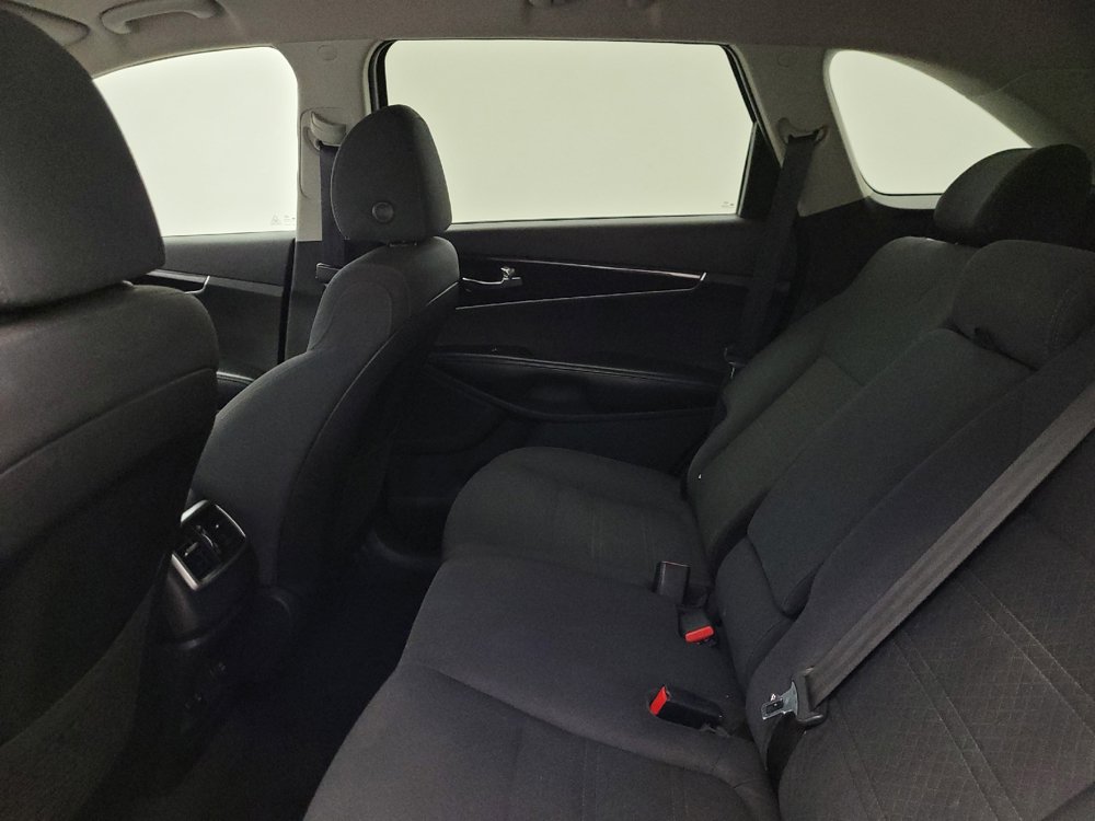 Used 2019 Kia Sorento AWD image 18
