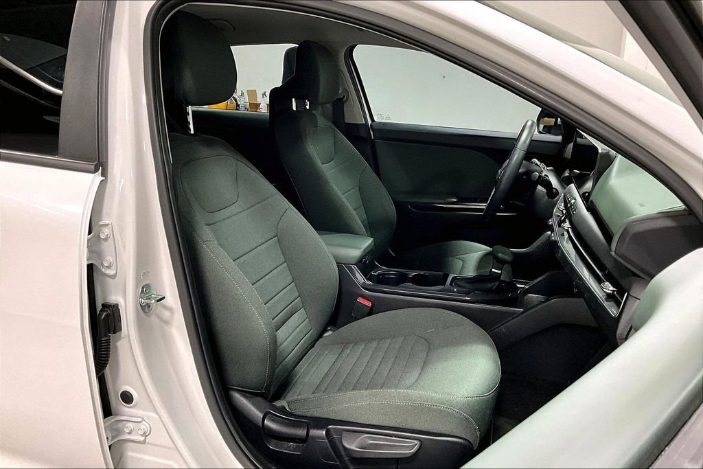 Used 2025 Kia K4 EX FWD image 9