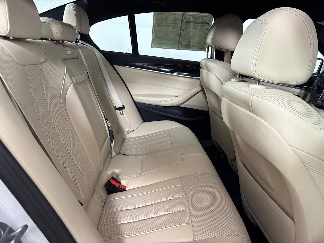 Used 2023 BMW 530i w/ Convenience Package RWD image 28