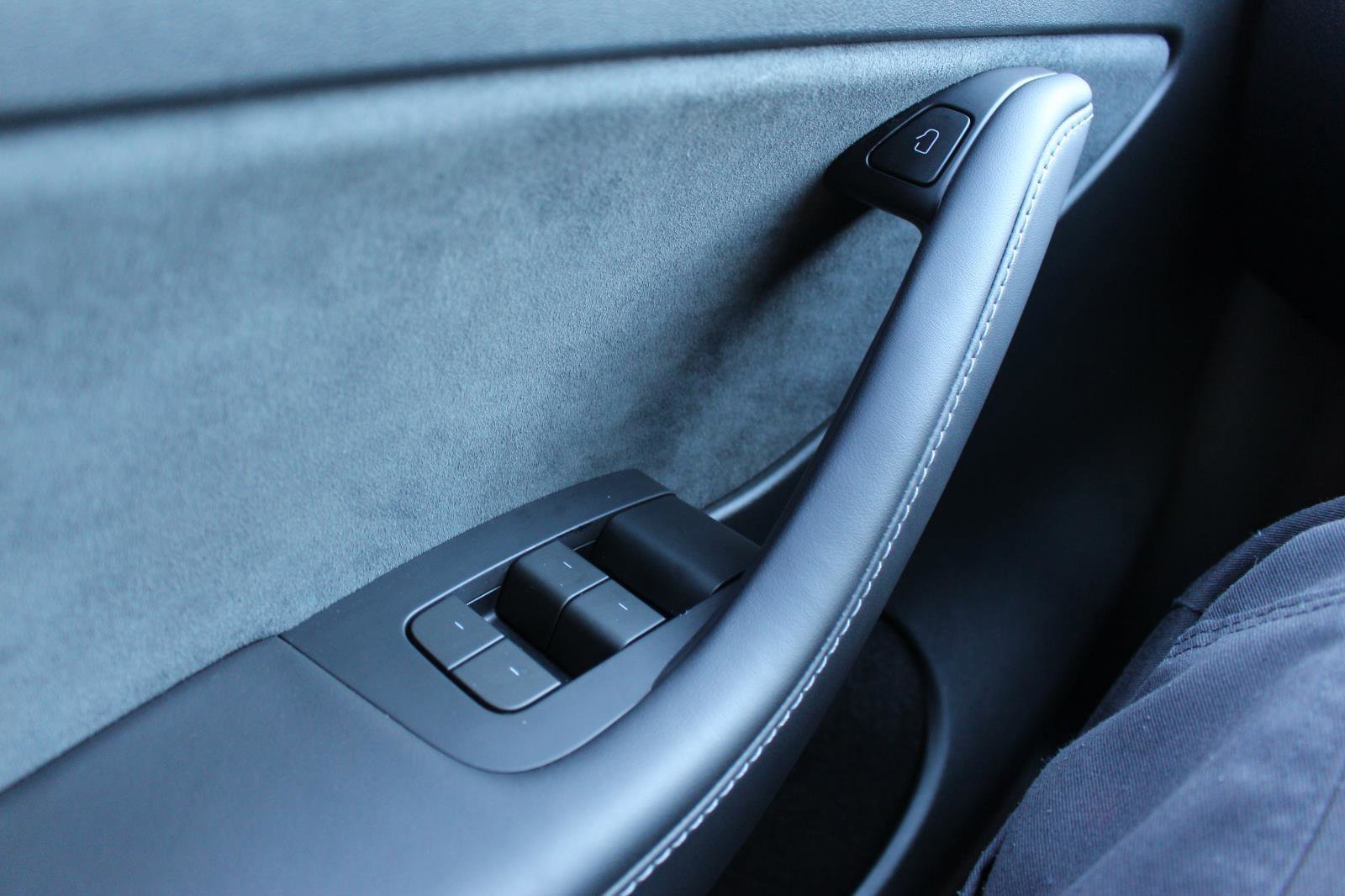 Used 2024 Tesla Model Y Long Range image 24