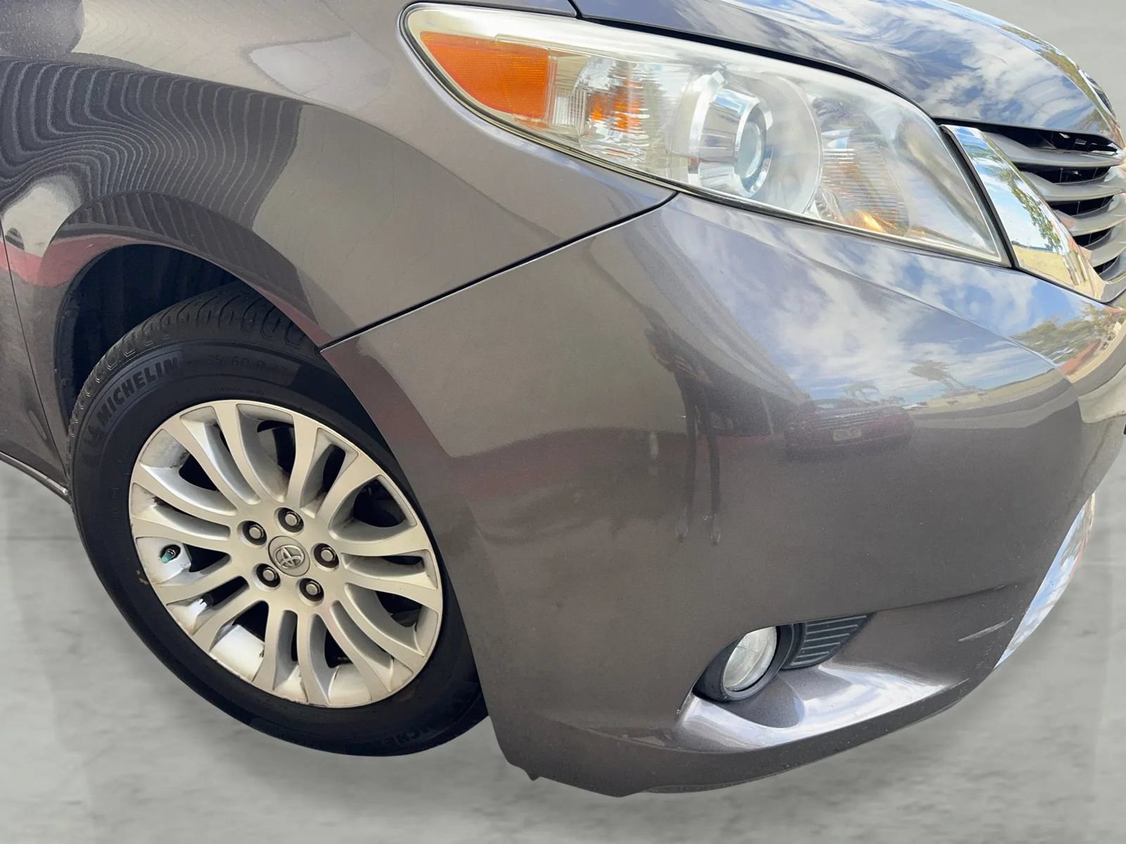 Used 2014 Toyota Sienna XLE FWD image 49