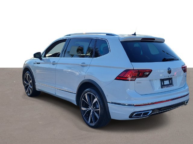 Certified 2024 Volkswagen Tiguan SEL R-Line AWD/4WD image 3