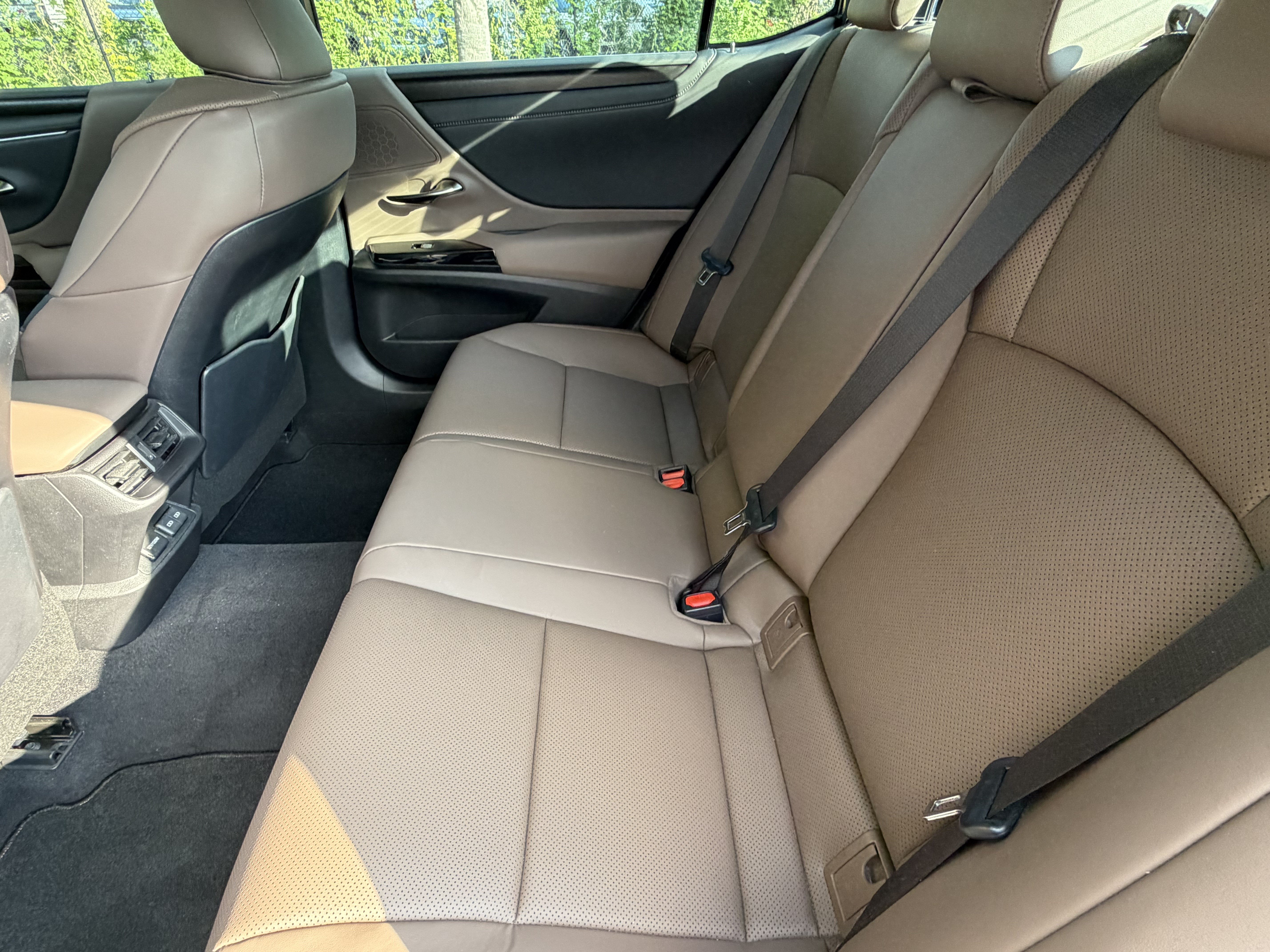 Certified 2023 Lexus ES 250 w/ Premium Package AWD/4WD image 31