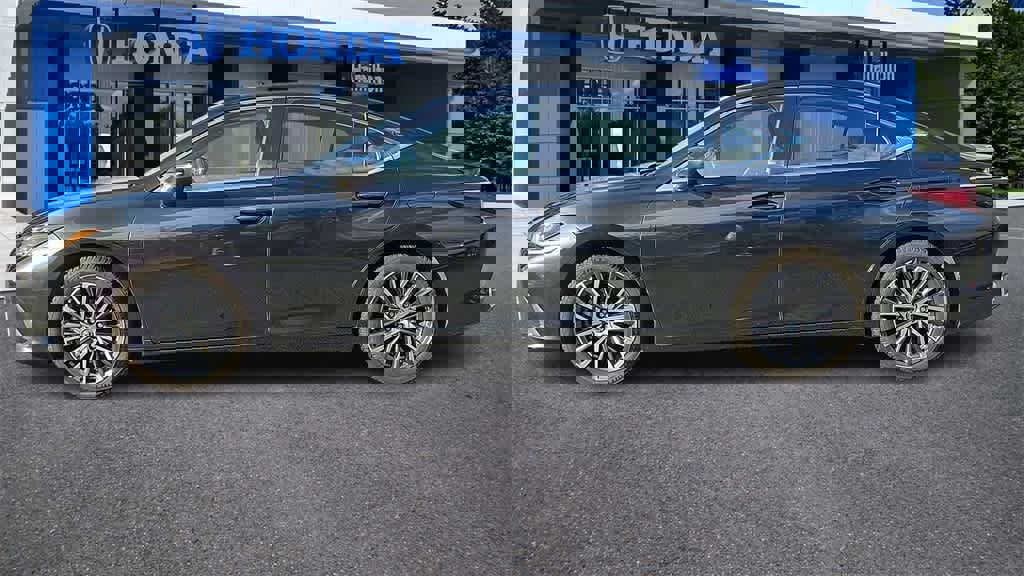 Used 2023 Lexus ES 300h w/ Premium Package image 5