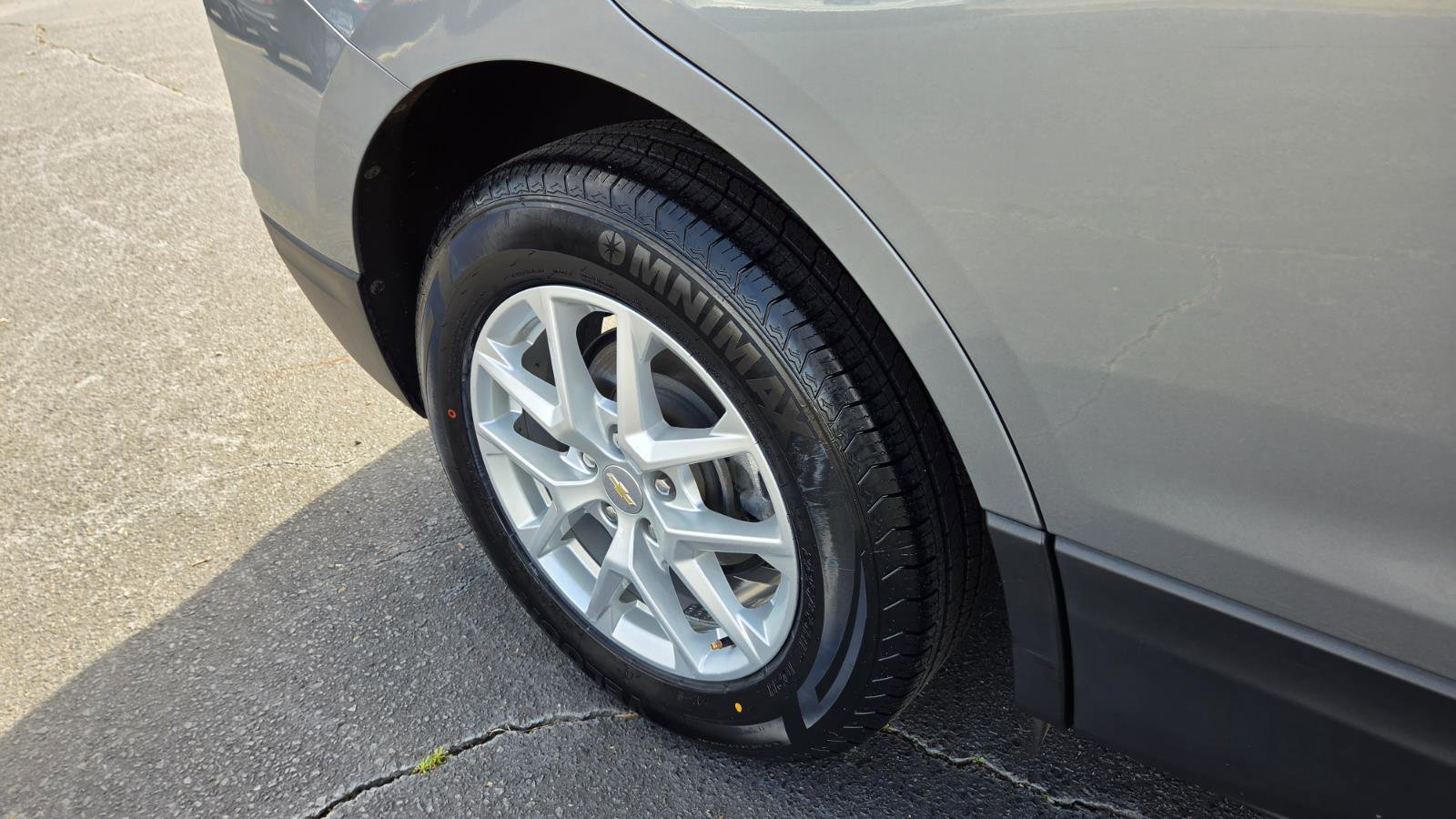 Used 2023 Chevrolet Equinox LT image 15