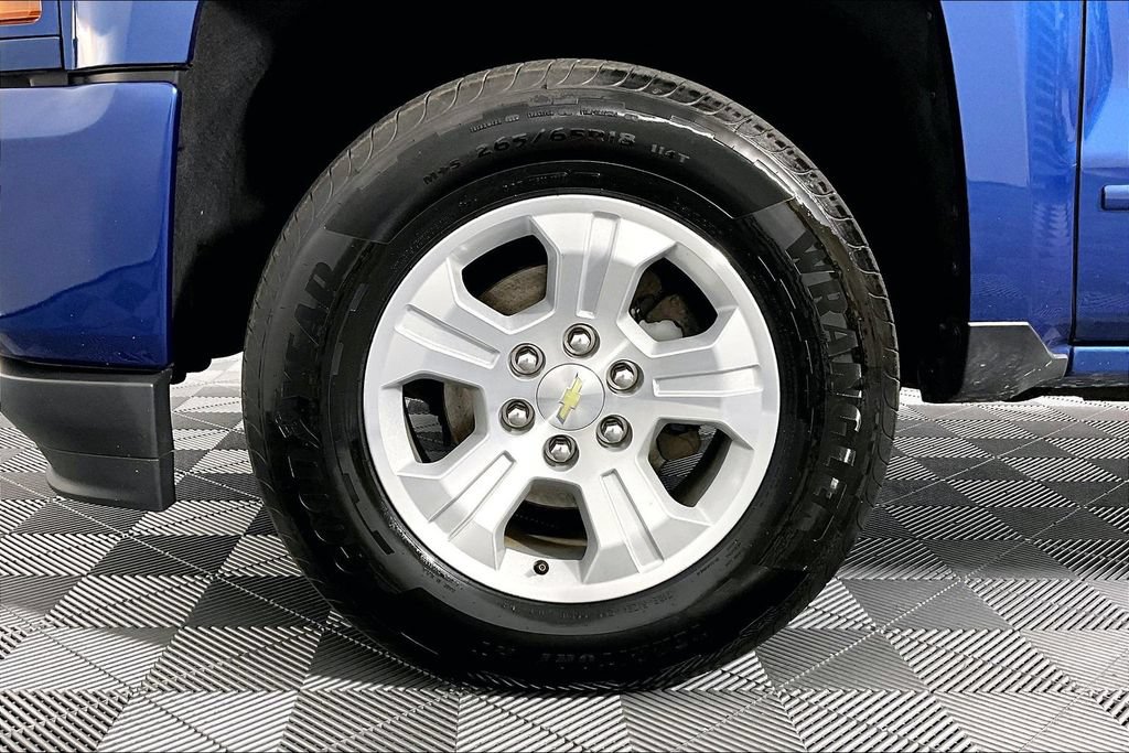 Used 2018 Chevrolet Silverado 1500 LT w/ All Star Edition AWD/4WD image 8
