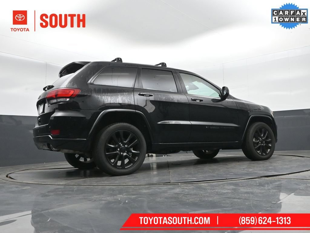 Used 2022 Jeep Grand Cherokee Laredo X image 41