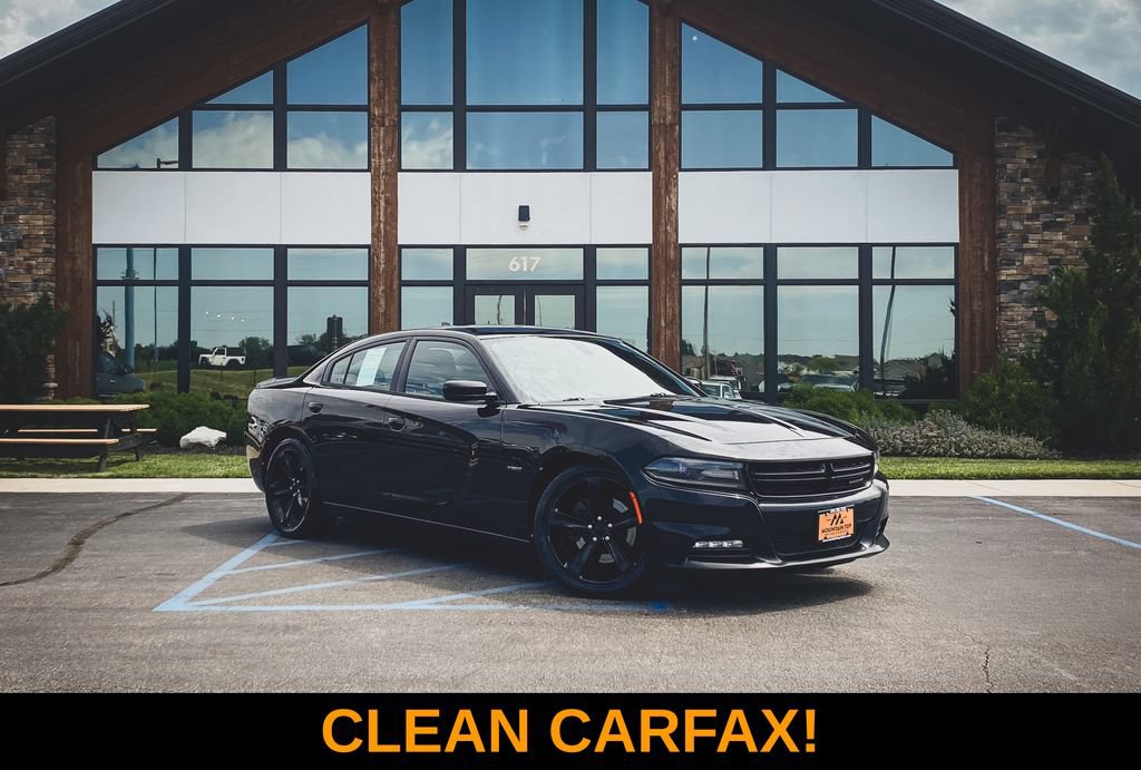 Used 2018 Dodge Charger R/T RWD image 1