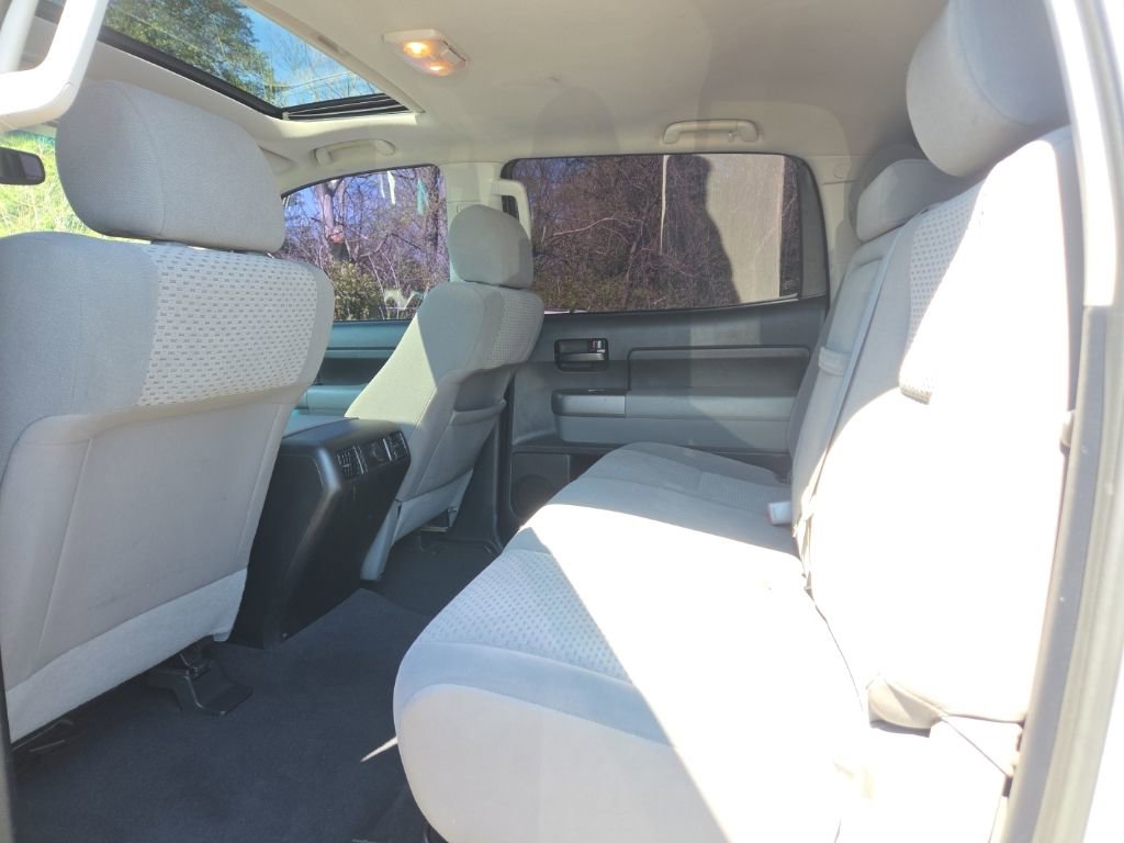 Used 2013 Toyota Tundra 4x4 CrewMax w/ SR5 Pkg image 19