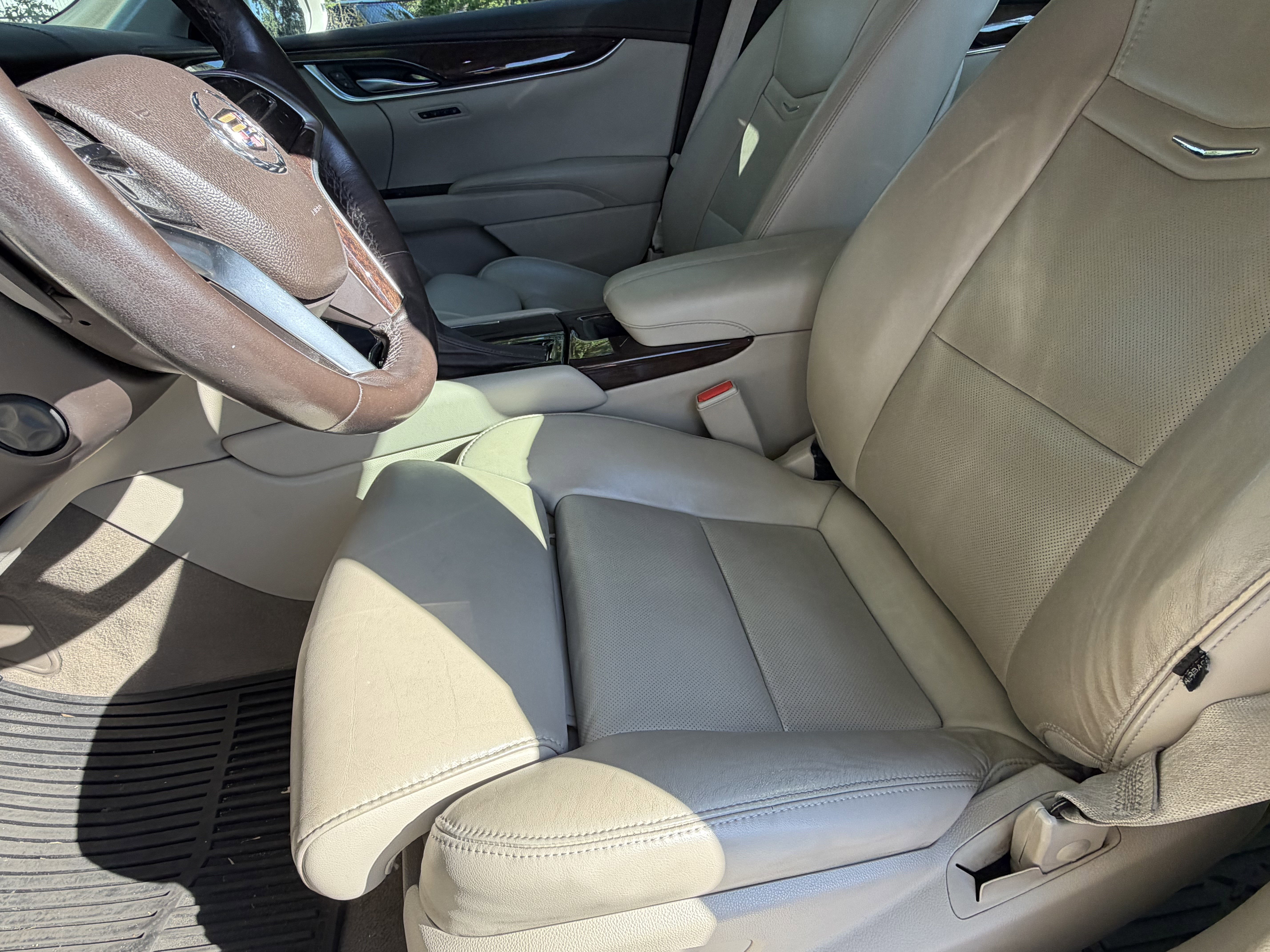 Used 2014 Cadillac XTS Luxury w/ Driver Awareness Package AWD/4WD image 16